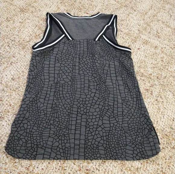 Size X's Nike athletic workout sports top - Picture 16 of 16